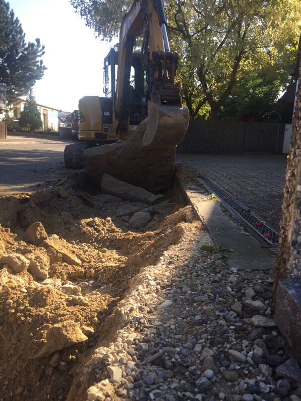 Kettenbagger Gehwegausbau